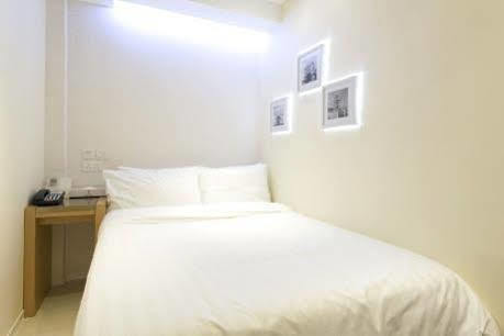 Hotel Pandora Tsim Sha Tsui  Buitenkant foto